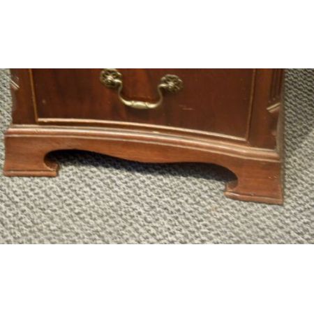 Antiker Twin Pedestal Desk / Schreibtisch aus Mahagoni, serpentine front, ca 1920