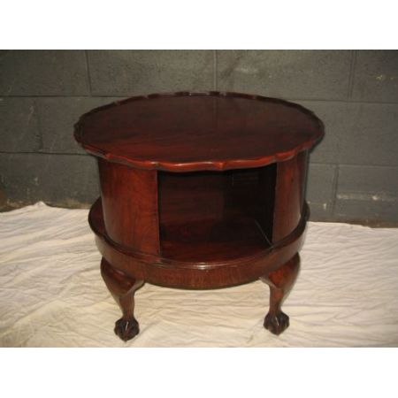 Antiker Revolving Coffee Table with Bookcase / drehbarer Kaffeetisch mit Bücherregal aus Mahagoni, ca 1920