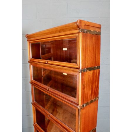 Passendes Paar Globe Wernicke Stapelbücherschränke antik