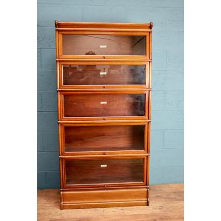 Passendes Paar Globe Wernicke Stapelbücherschränke antik