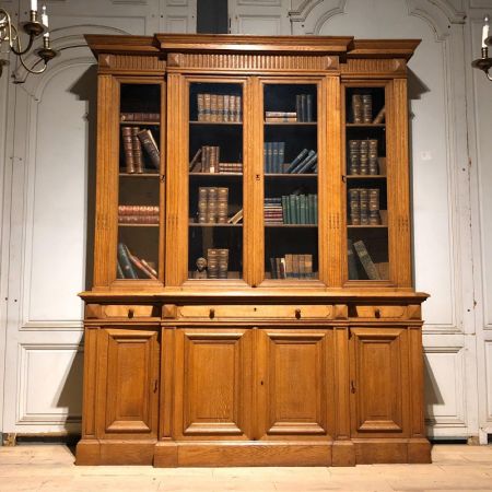 Hochwertiges viertüriges Bücherregal für Bibliotheken antik 