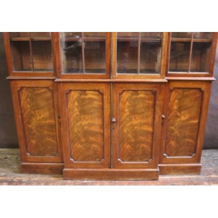 georgischer Bücherschrank aus Mahagoni Türen