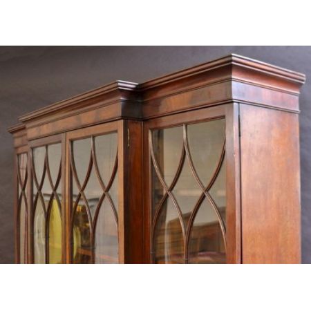 georgischer Bücherschrank aus Mahagoni Türen