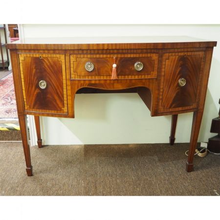 Mahagonibogen-Sideboard im edwardian Stil