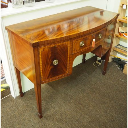 Mahagonibogen-Sideboard im edwardian Stil