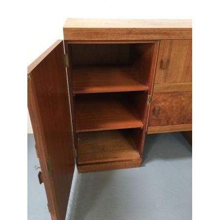 Antikes Mahagonibogen-Sideboard mit Intarsien