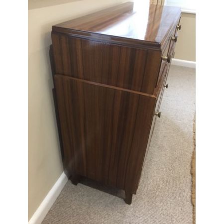 Nussbaum Sideboard von Heaton Tabb and Company