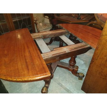 früher viktorianischer ausziehbarer Esstisch