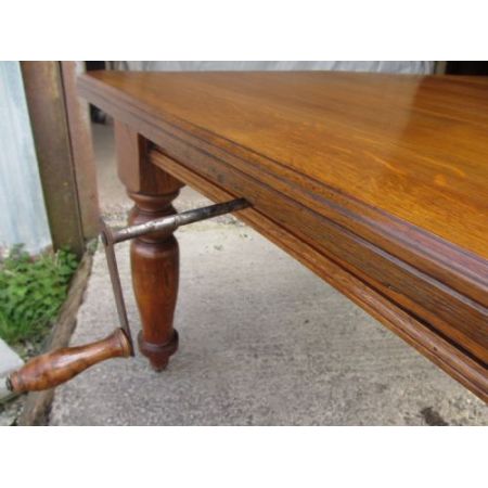 Ausziehbarer Esstisch aus viktorianischer goldener Eiche antik