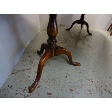 ovaler Ausziehtisch aus Eichenholz