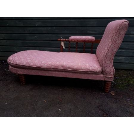 Antike Chaiselongue aus dem 19. Jahrhundert