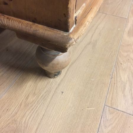 Holzkommode aus Kiefer/Buche mit massiven Messinggriffen antik 19. Jahrhundert