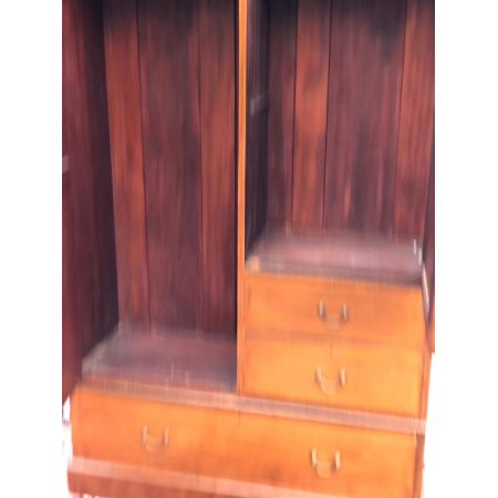 Antiker Massivholzschrank aus Mahagoni-Holz viktorianisch