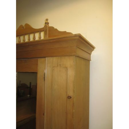 Kiefer Kleiderschrank/Garderobe antik mit