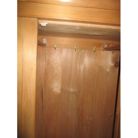 Kiefer Kleiderschrank/Garderobe antik mit