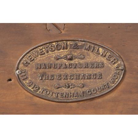 Antikes  Bücherregal aus Nussbaum und vergoldetem Holz