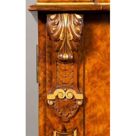 Antikes  Bücherregal aus Nussbaum und vergoldetem Holz