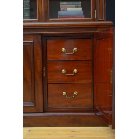 Viktorianisches  Mahagoni 3-Tür Bücherregal von John Taylor und Sohn, Edinburgh