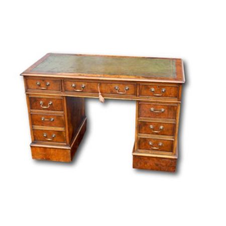 Klassischer Nussbaum Schreibtisch Massivholz antik ca 1920