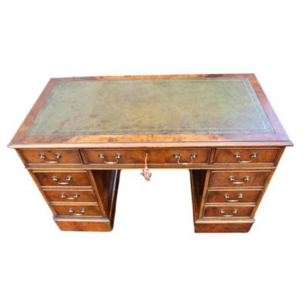 Klassischer Nussbaum Schreibtisch Massivholz antik ca 1920