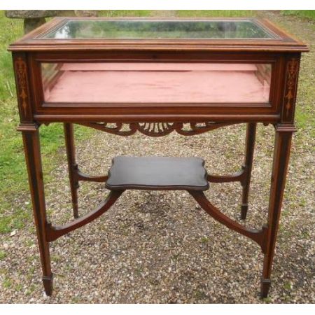 Antiker edwardianischer Vitrinen Tisch / Display Table / Bijouterie Table aus Mahagoni, ca 1900