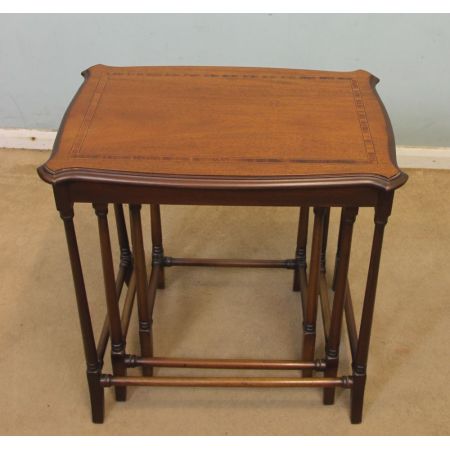 Edwardianische Mahagoni Tische Set Massivholz antik ca 1900