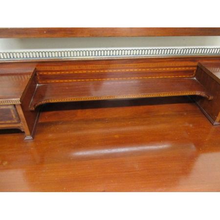 Inlaid mahogany dressing table