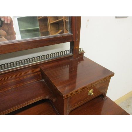 Inlaid mahogany dressing table