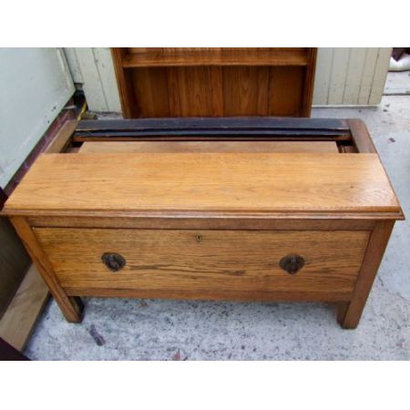 offenes Bücherregal aus goldener Eiche, in sehr guter Qualität mit Schublade darunter, antik 