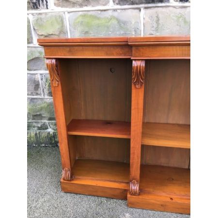 antikes viktorianisches offenes Walnussbücherregal aus Massivholz 