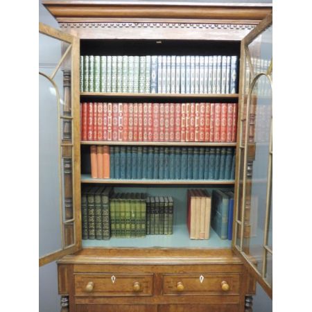 antikes Eichenbücherregal um 1820