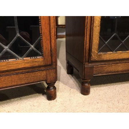 Zwei Eichen Bücherschränke Massivholz antik ca 1920