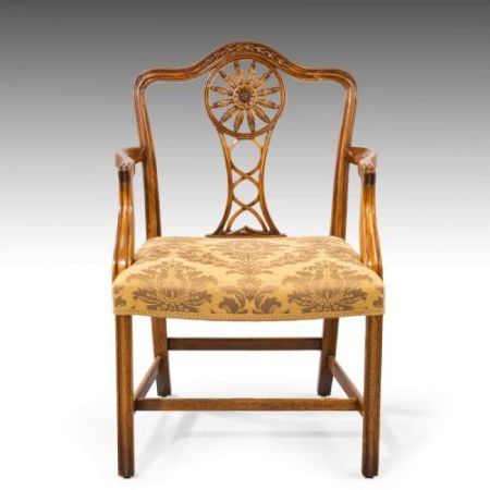 antikes Set aus 8 (6 + 2) Mahagonistühlen im Chippendale-Stil aus dem frühen 20. Jahrhundert