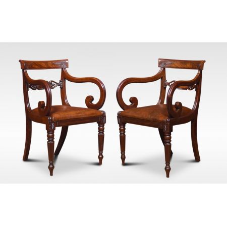 Satz aus 8 antiken William IV Mahagoni Esszimmerstühlen