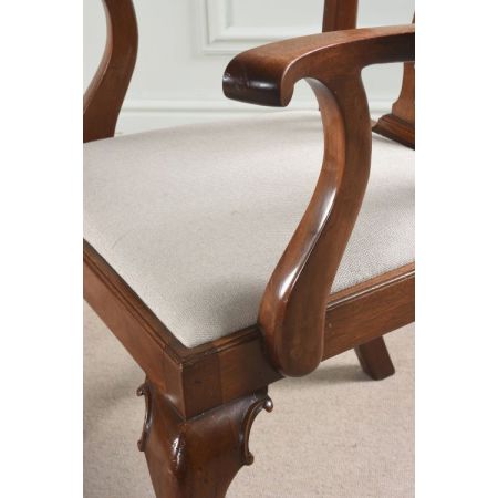 Set aus 8 antiken Mahagoni Esszimmerstühlen im Chippendale-Stil aus dem 19. Jahrhundert