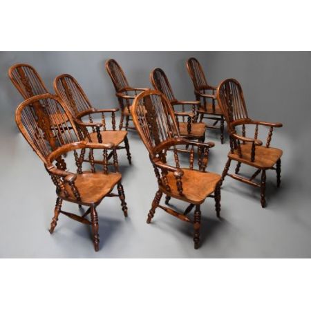 seltenes Set aus 8 antiken Windsor-Sesseln mit breitem Rücken und hoher Rückenlehne und hervorragender Patina