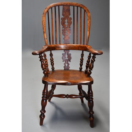 seltenes Set aus 8 antiken Windsor-Sesseln mit breitem Rücken und hoher Rückenlehne und hervorragender Patina