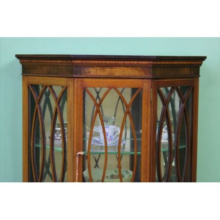 Antike edwardianische Mahagonivitrine