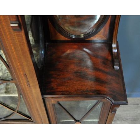 Große perfekte antike Vitrine Glasvitrine Mahagoni, sehr frühes 20. Jahrhundert