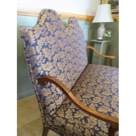 Antikes viktorianisches "Hump Back" / "Camel Back" Sofa aus dem 19. Jahrhundert 