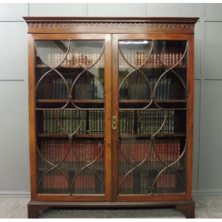 Großer Mahagoni Bücherschrank Massivholz antik ca 19. Jahrhundert