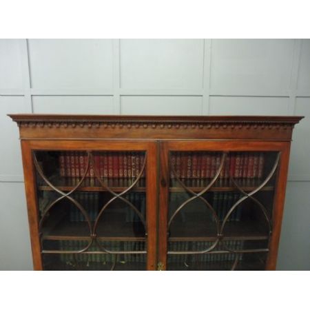 Großer Mahagoni Bücherschrank Massivholz antik ca 19. Jahrhundert