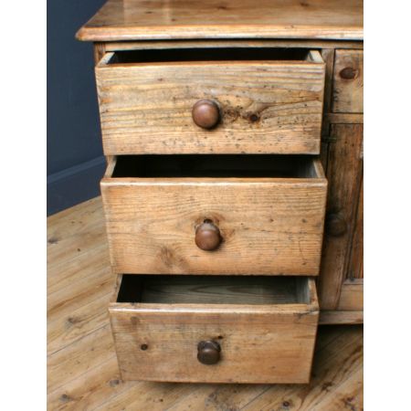 große antike viktorianische Kiefernküchenkommode