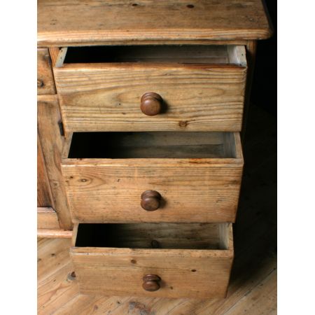 große antike viktorianische Kiefernküchenkommode