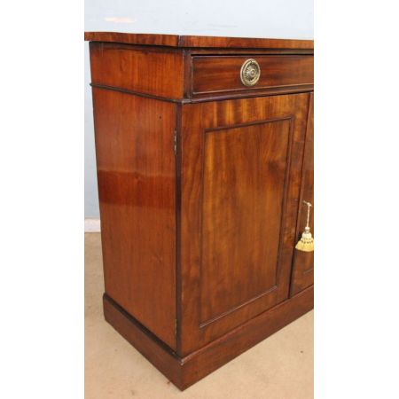 viktorianisches antikes Mahagonisideboard
