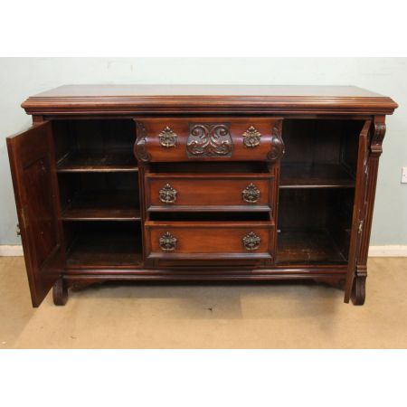 antike englische Nussbaumkommode 