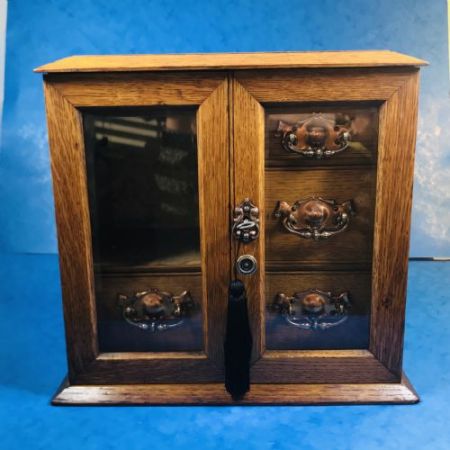 Antiker Art Nouveau edwardian Eichenschmuckschrank, verglast, 1910