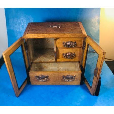 Antiker Art Nouveau edwardian Eichenschmuckschrank, verglast, 1910