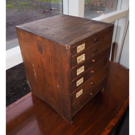 Antiker viktorianischer Uhrmacherschrank / Kiefernschrank