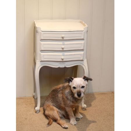 Antiker französischer kleiner Nachttisch, weiß lackiert, von 1920